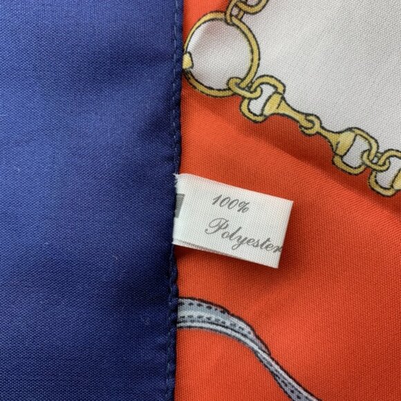 Chic and Timeless Equestrian-Style Scarf - Picture 4 of 9